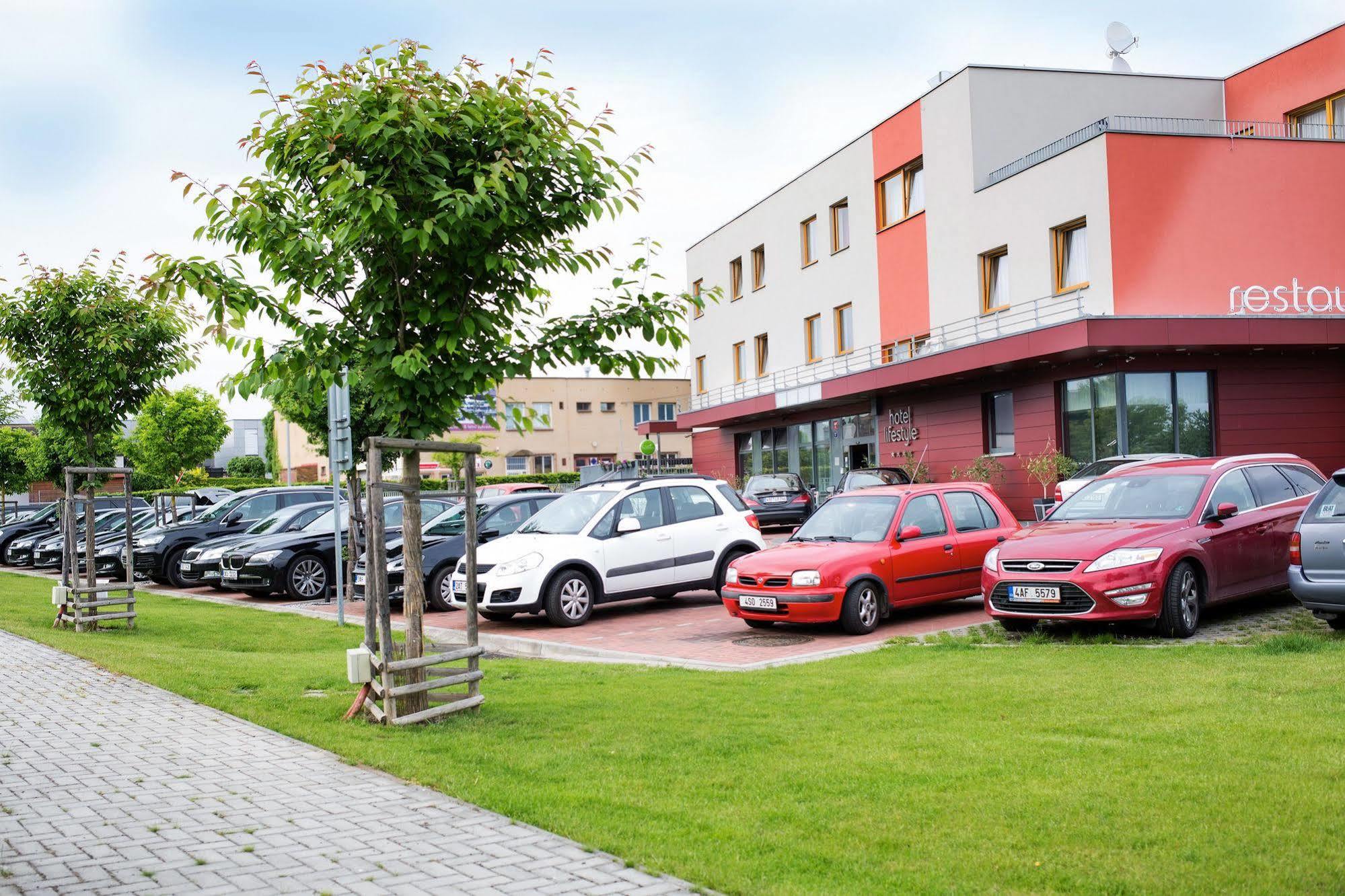 Hotel Lifestyle Prague Exterior photo